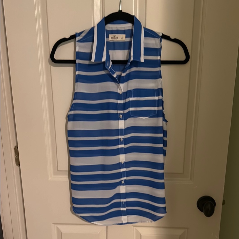 Hollister Blue and White Sleeveless Notched Collar Blouse